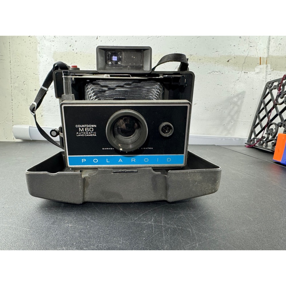 Polaroid Countdown M60 Automatic Land Camera Vintage Folding Bellows untested